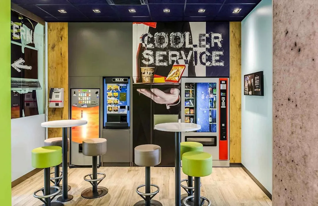 Ibis Budget Salzburg Airport - Self-Check-In-1
