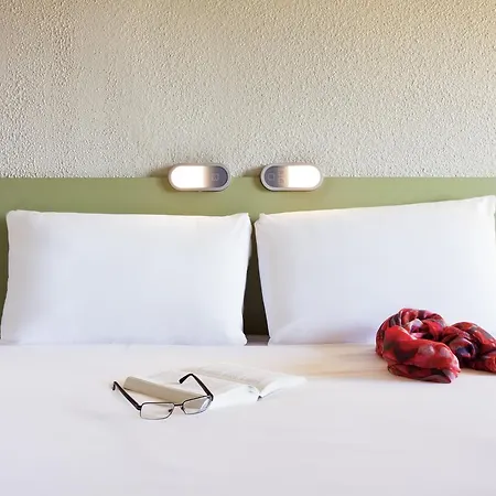 Ibis Budget Salzburg Airport - Self-Check-In-3
